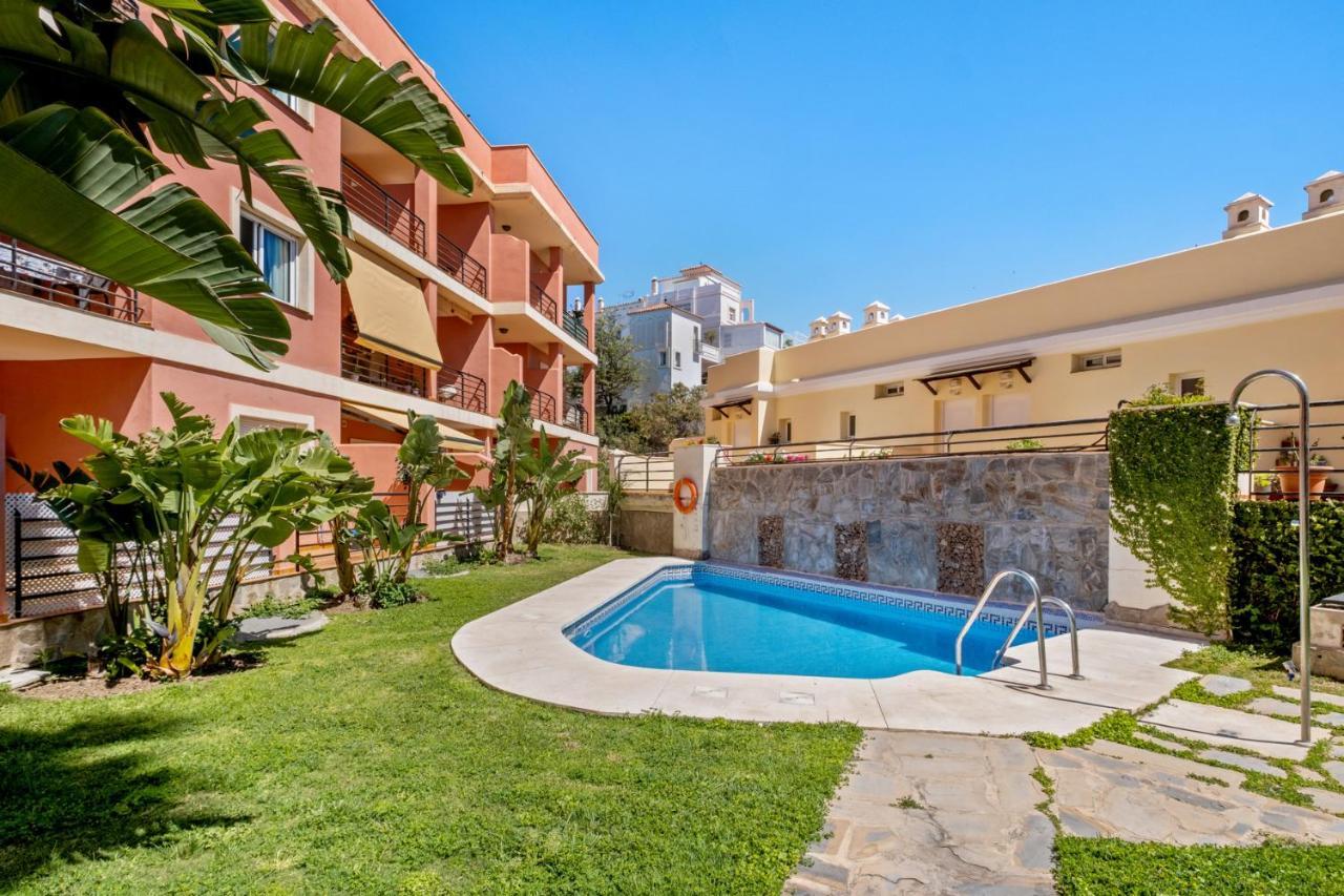 Nina Surena Anoreta Golf Apartment *